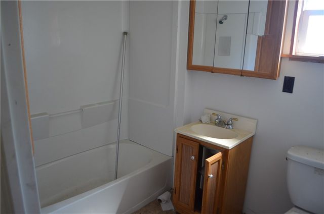 639 Washington Ave, Charleroi Boro, PA 15022