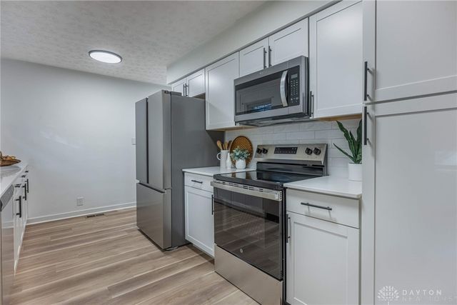 8301 Red Lion 5 Points Road, Springboro, OH 45066