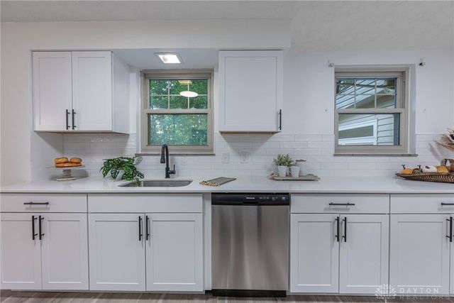 8301 Red Lion 5 Points Road, Springboro, OH 45066