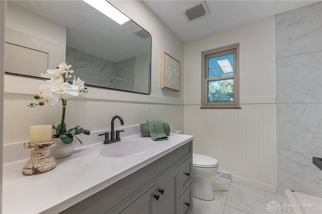 8301 Red Lion 5 Points Road, Springboro, OH 45066