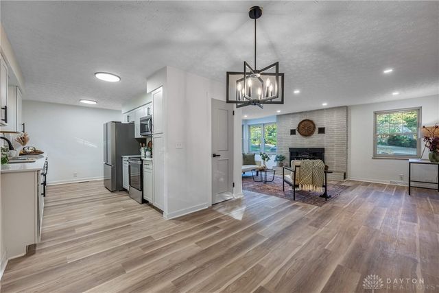 8301 Red Lion 5 Points Road, Springboro, OH 45066