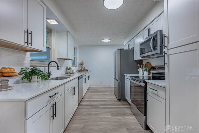 8301 Red Lion 5 Points Road, Springboro, OH 45066