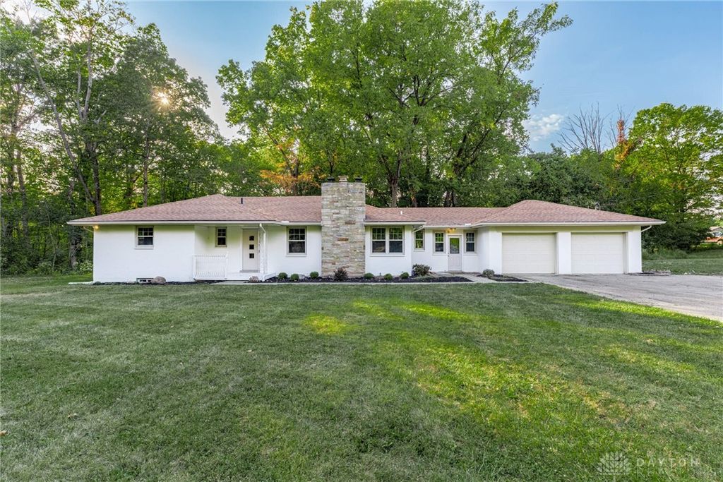 8301 Red Lion 5 Points Road, Springboro, OH 45066