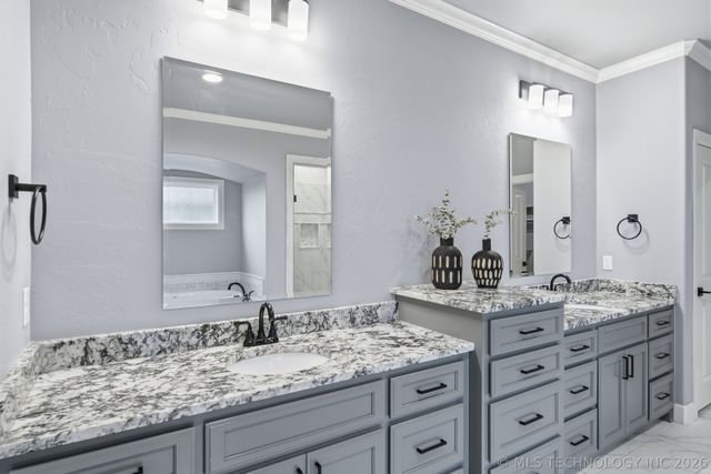 12522 S Darlington Avenue, Bixby, OK 74008