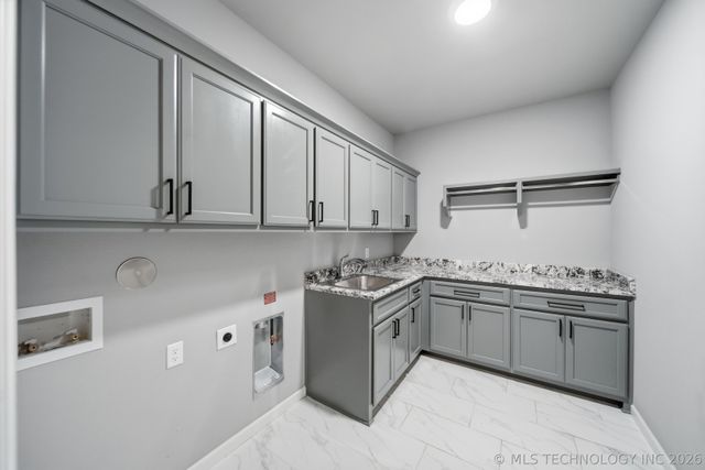 12522 S Darlington Avenue, Bixby, OK 74008