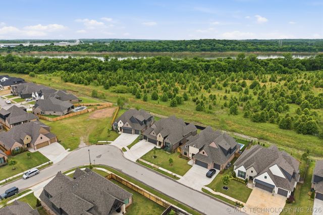 12522 S Darlington Avenue, Bixby, OK 74008