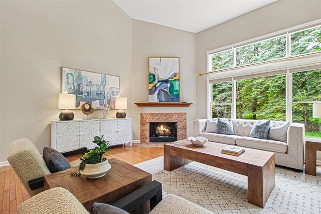 5290 Pinnacle Court, Ann Arbor, MI 48108