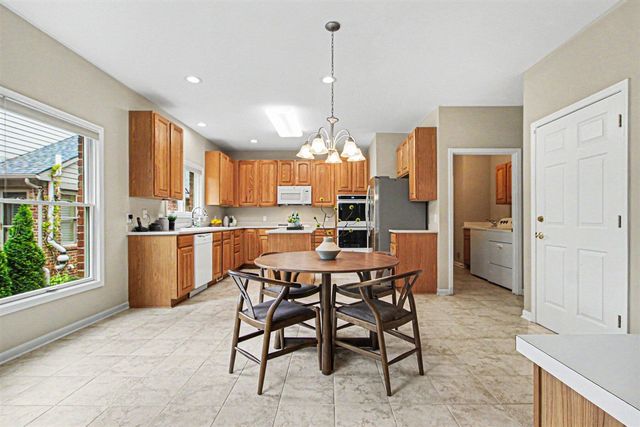 5290 Pinnacle Court, Ann Arbor, MI 48108