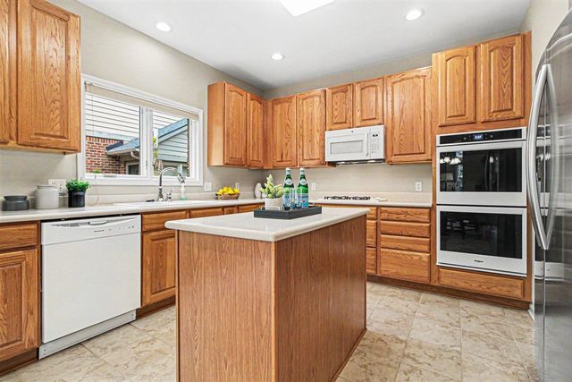 5290 Pinnacle Court, Ann Arbor, MI 48108
