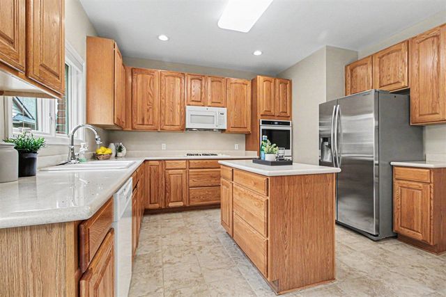 5290 Pinnacle Court, Ann Arbor, MI 48108