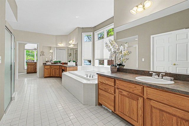 5290 Pinnacle Court, Ann Arbor, MI 48108