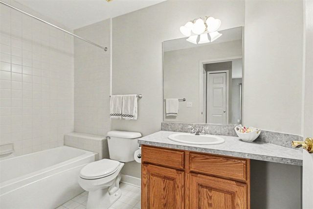 5290 Pinnacle Court, Ann Arbor, MI 48108
