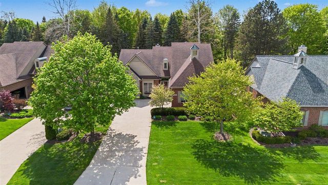 5290 Pinnacle Court, Ann Arbor, MI 48108