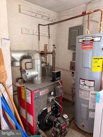 56 CHESTERFIELD DR, New Castle, DE 19720