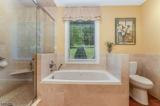 219 W Valley Brook Rd, Washington Twp., NJ 07830