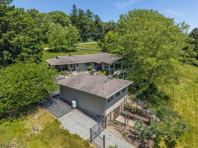 219 W Valley Brook Rd, Washington Twp., NJ 07830