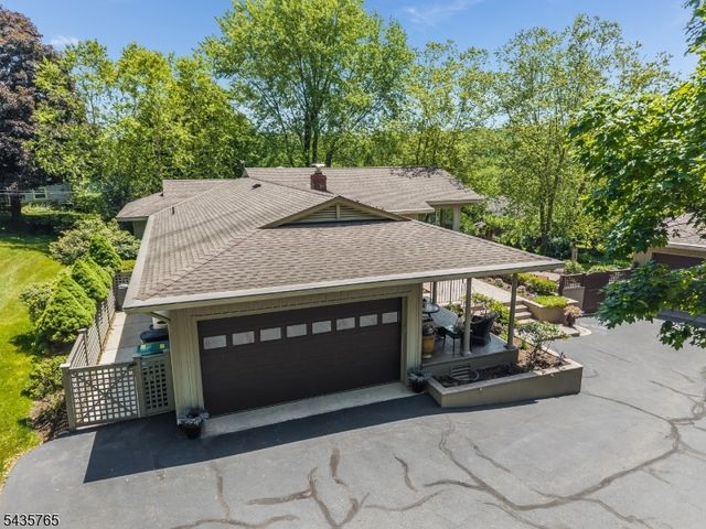 219 W Valley Brook Rd, Washington Twp., NJ 07830
