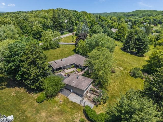 219 W Valley Brook Rd, Washington Twp., NJ 07830