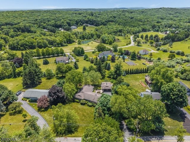 219 W Valley Brook Rd, Washington Twp., NJ 07830