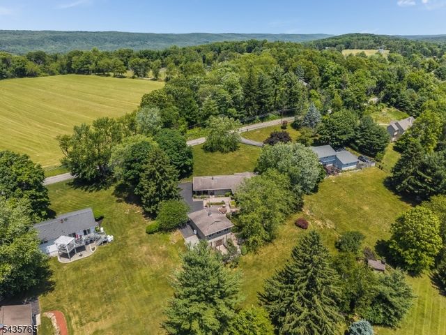 219 W Valley Brook Rd, Washington Twp., NJ 07830