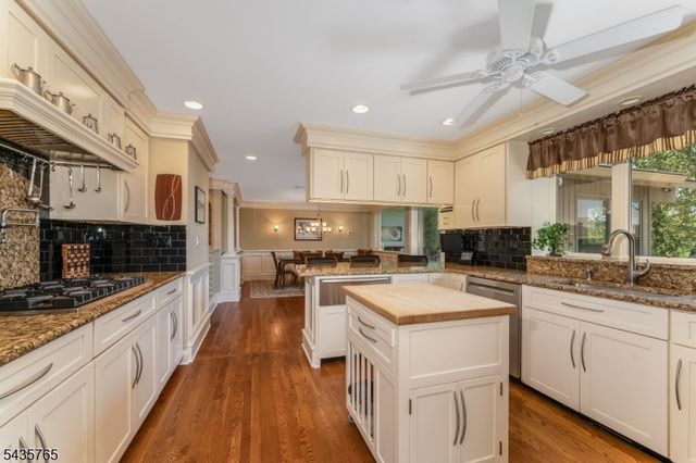 219 W Valley Brook Rd, Washington Twp., NJ 07830