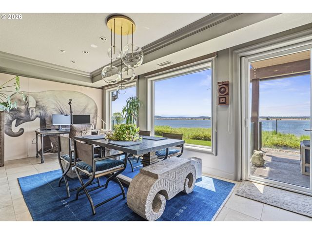5841 Se COLUMBIA Way 102, Vancouver, WA 98661