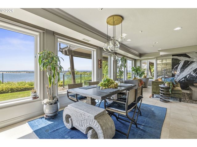 5841 Se COLUMBIA Way 102, Vancouver, WA 98661