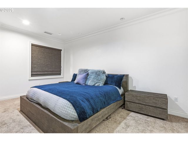 5841 Se COLUMBIA Way 102, Vancouver, WA 98661