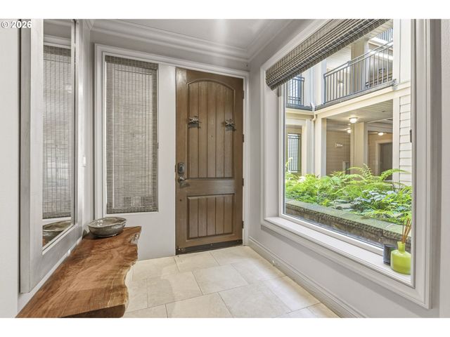 5841 Se COLUMBIA Way 102, Vancouver, WA 98661