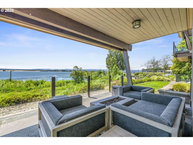 5841 Se COLUMBIA Way 102, Vancouver, WA 98661