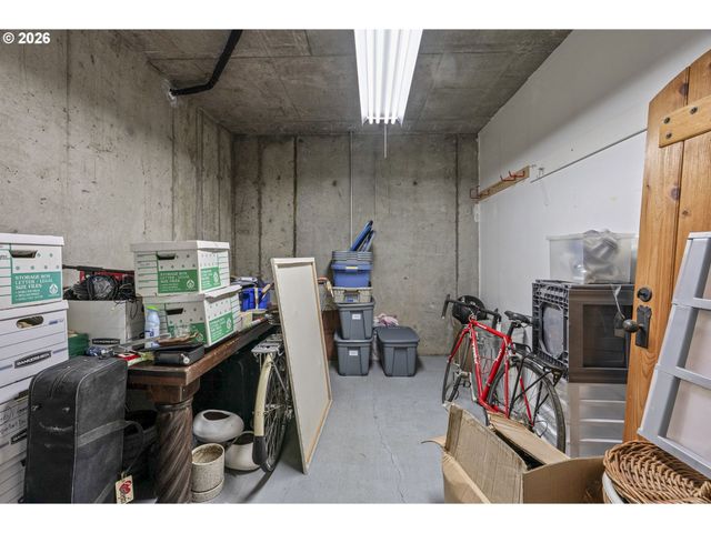 5841 Se COLUMBIA Way 102, Vancouver, WA 98661