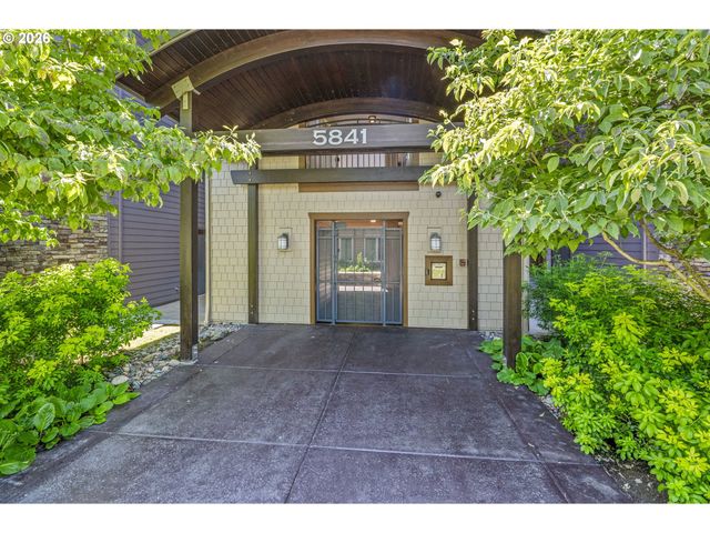 5841 Se COLUMBIA Way 102, Vancouver, WA 98661