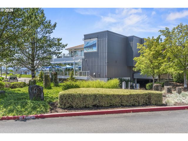 5841 Se COLUMBIA Way 102, Vancouver, WA 98661