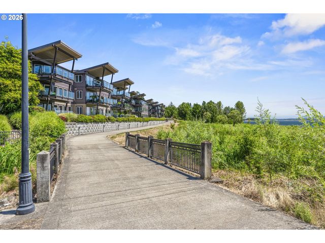 5841 Se COLUMBIA Way 102, Vancouver, WA 98661