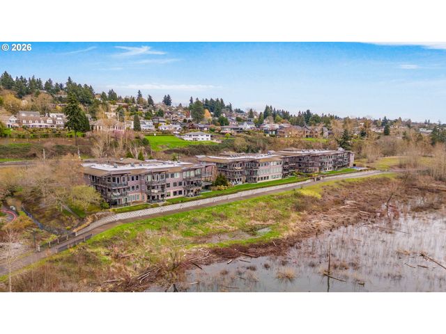 5841 Se COLUMBIA Way 102, Vancouver, WA 98661