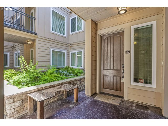 5841 Se COLUMBIA Way 102, Vancouver, WA 98661