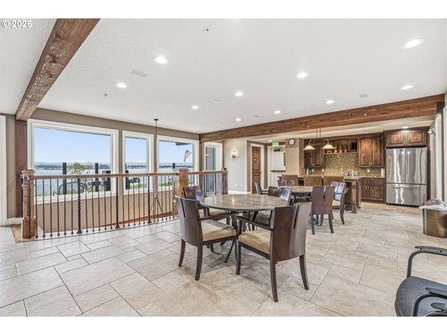 5841 Se COLUMBIA Way 102, Vancouver, WA 98661