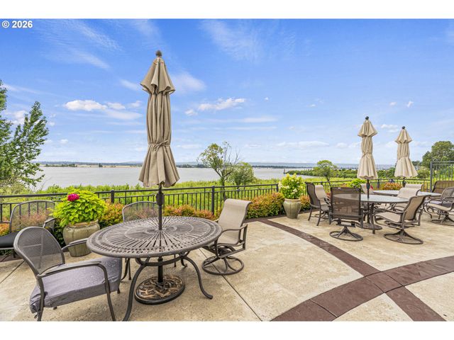 5841 Se COLUMBIA Way 102, Vancouver, WA 98661
