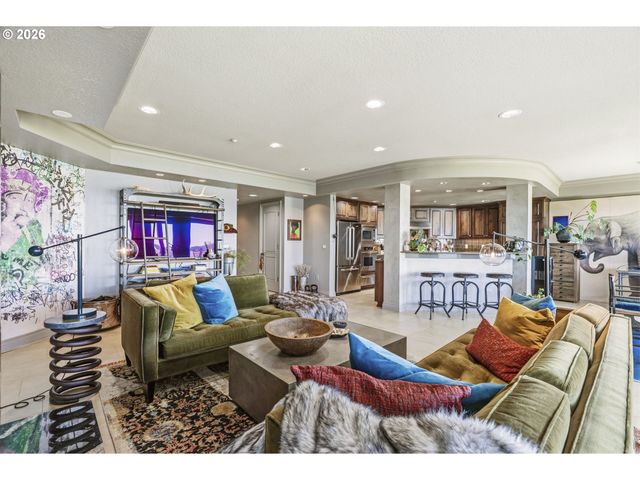5841 Se COLUMBIA Way 102, Vancouver, WA 98661