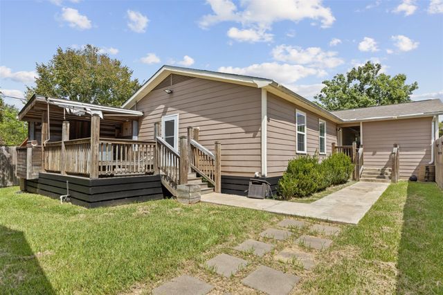 926 S Utah Street, La Porte, TX 77571