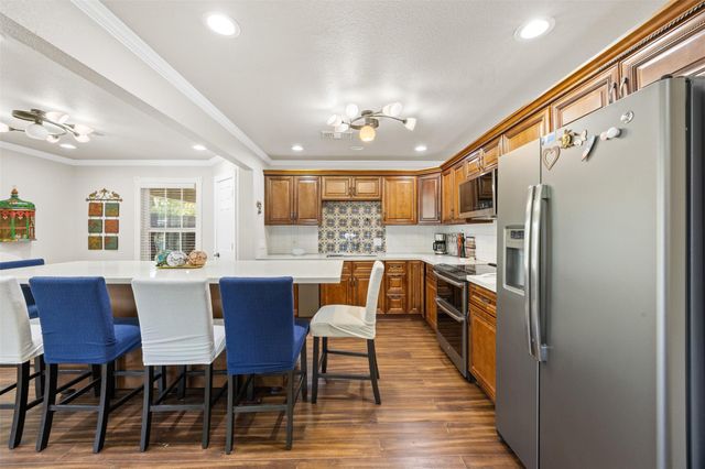 926 S Utah Street, La Porte, TX 77571