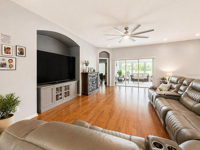 1314 EMERALD HILL WAY, Valrico, FL 33594