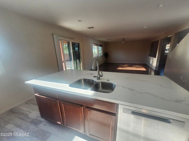 620 S Charles L Mckay Place, Vail, AZ 85641