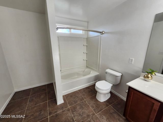 620 S Charles L Mckay Place, Vail, AZ 85641