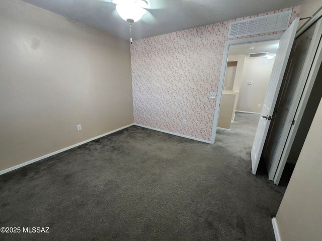 620 S Charles L Mckay Place, Vail, AZ 85641