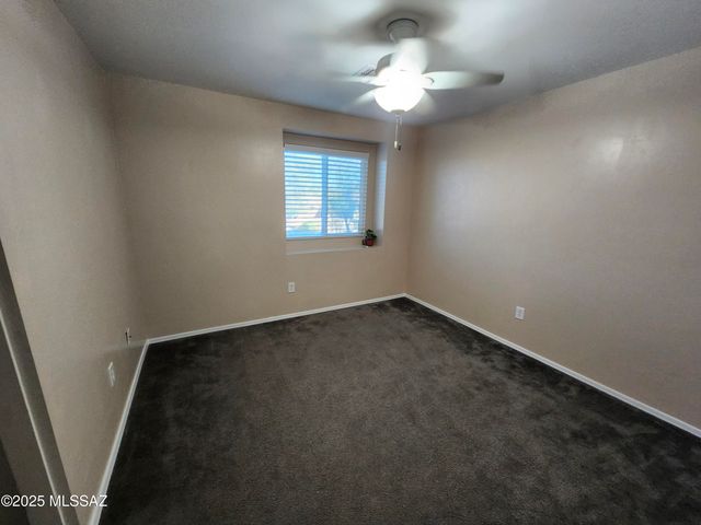 620 S Charles L Mckay Place, Vail, AZ 85641