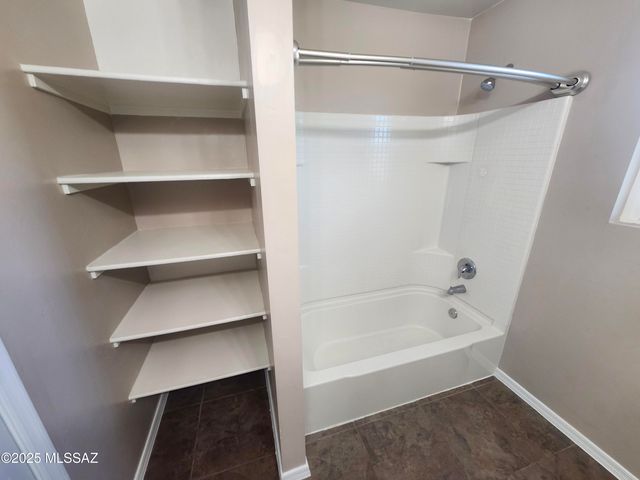 620 S Charles L Mckay Place, Vail, AZ 85641