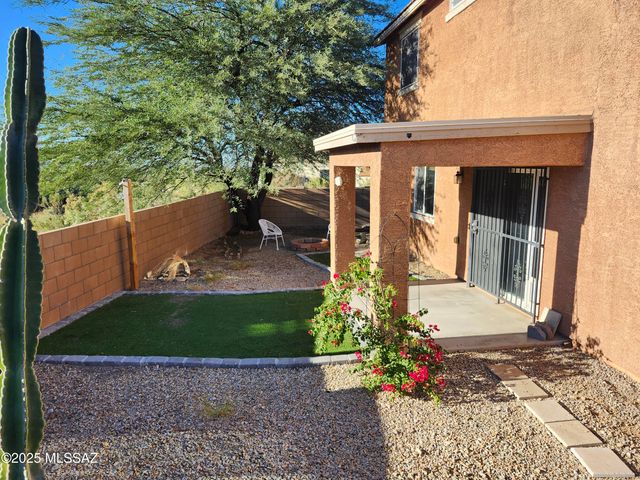 620 S Charles L Mckay Place, Vail, AZ 85641