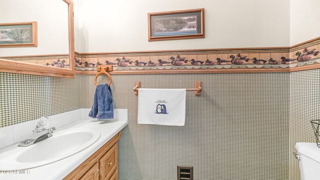 695 FELSPAR Drive, Apache Junction, AZ 85119