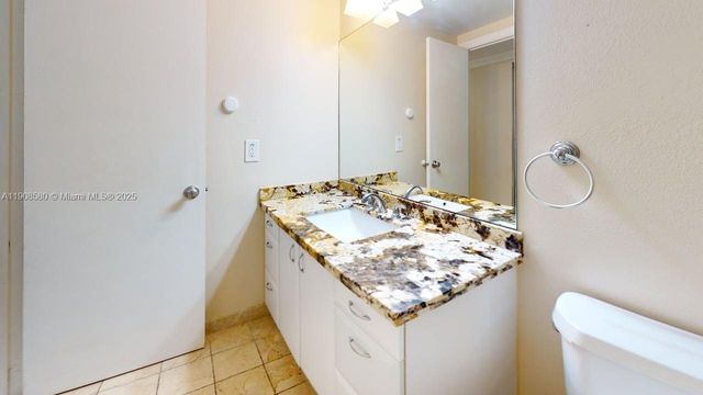 600 Three Islands Blvd 721, Hallandale Beach, FL 33009